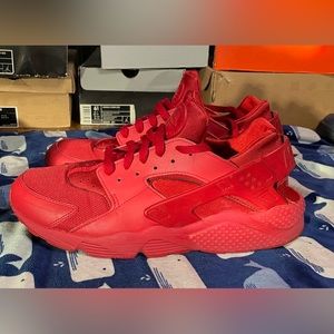 Men’s 13 Red Nike Huaraches